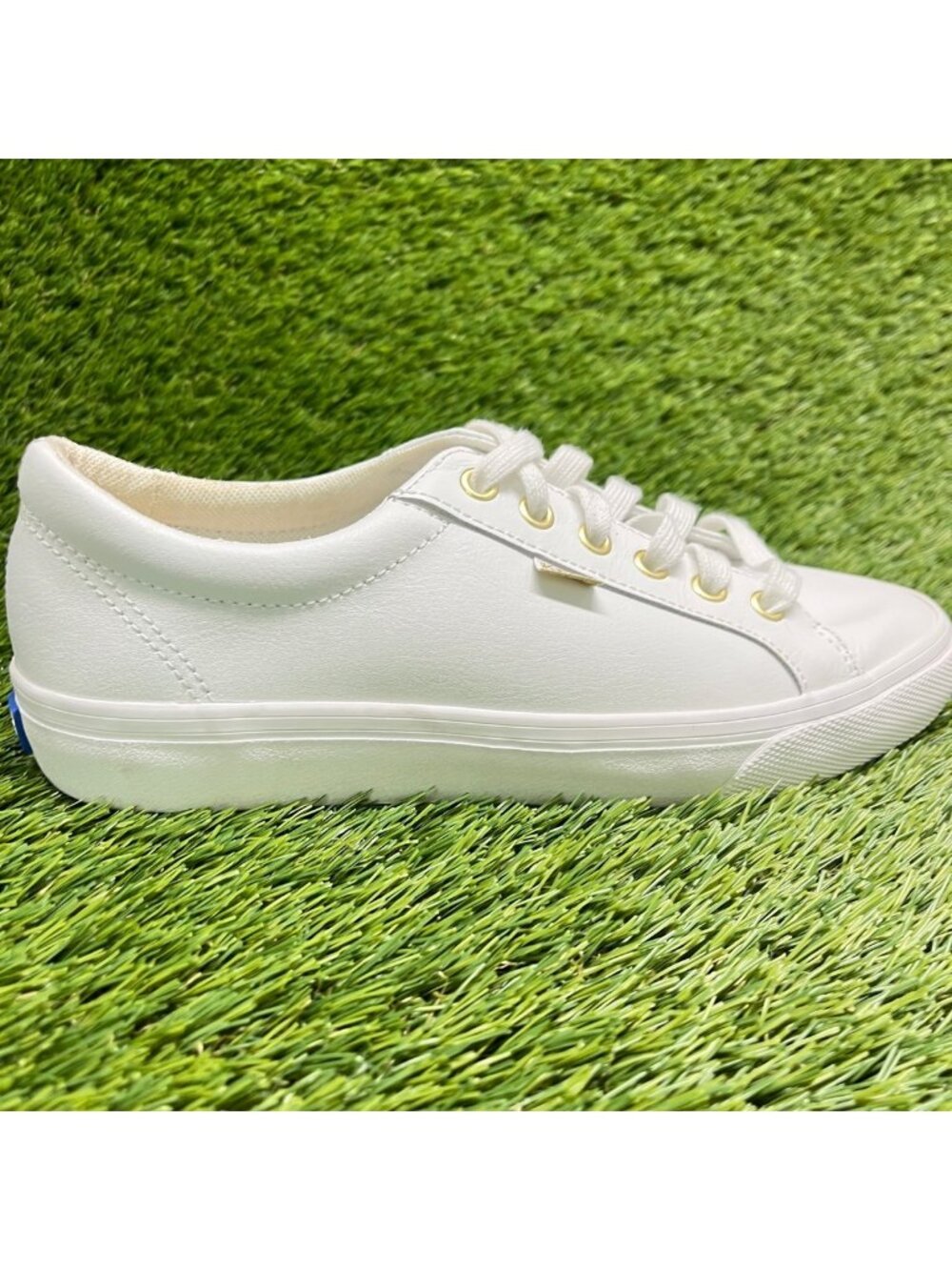 Keds Jump Kick Womens Size 8 White Gold Gum Athletic Lifestyle Shoes Sneakers